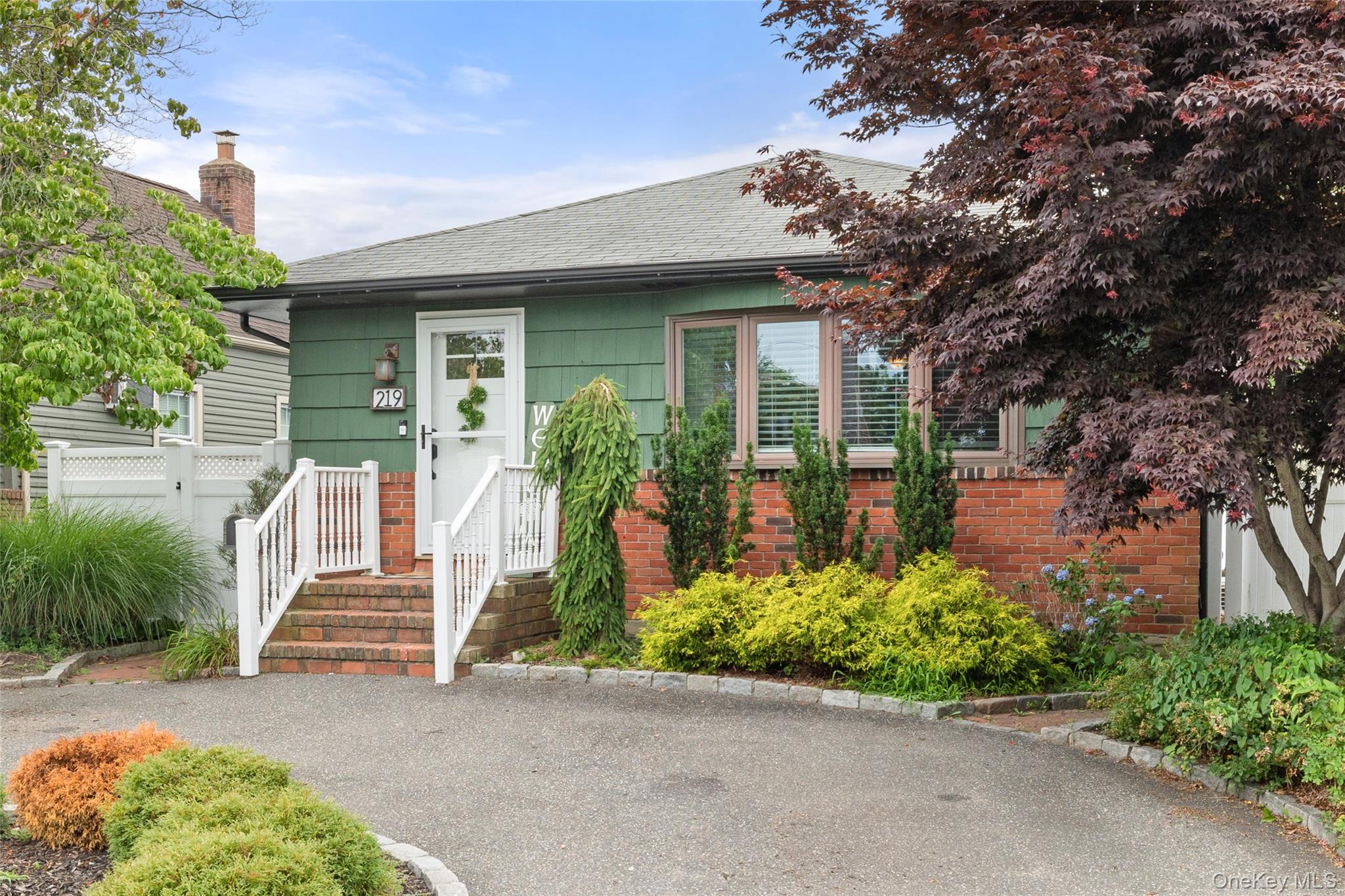 2nd image of 219 Venetian Blvd, Babylon, NY 11757 | MLS# 1024682