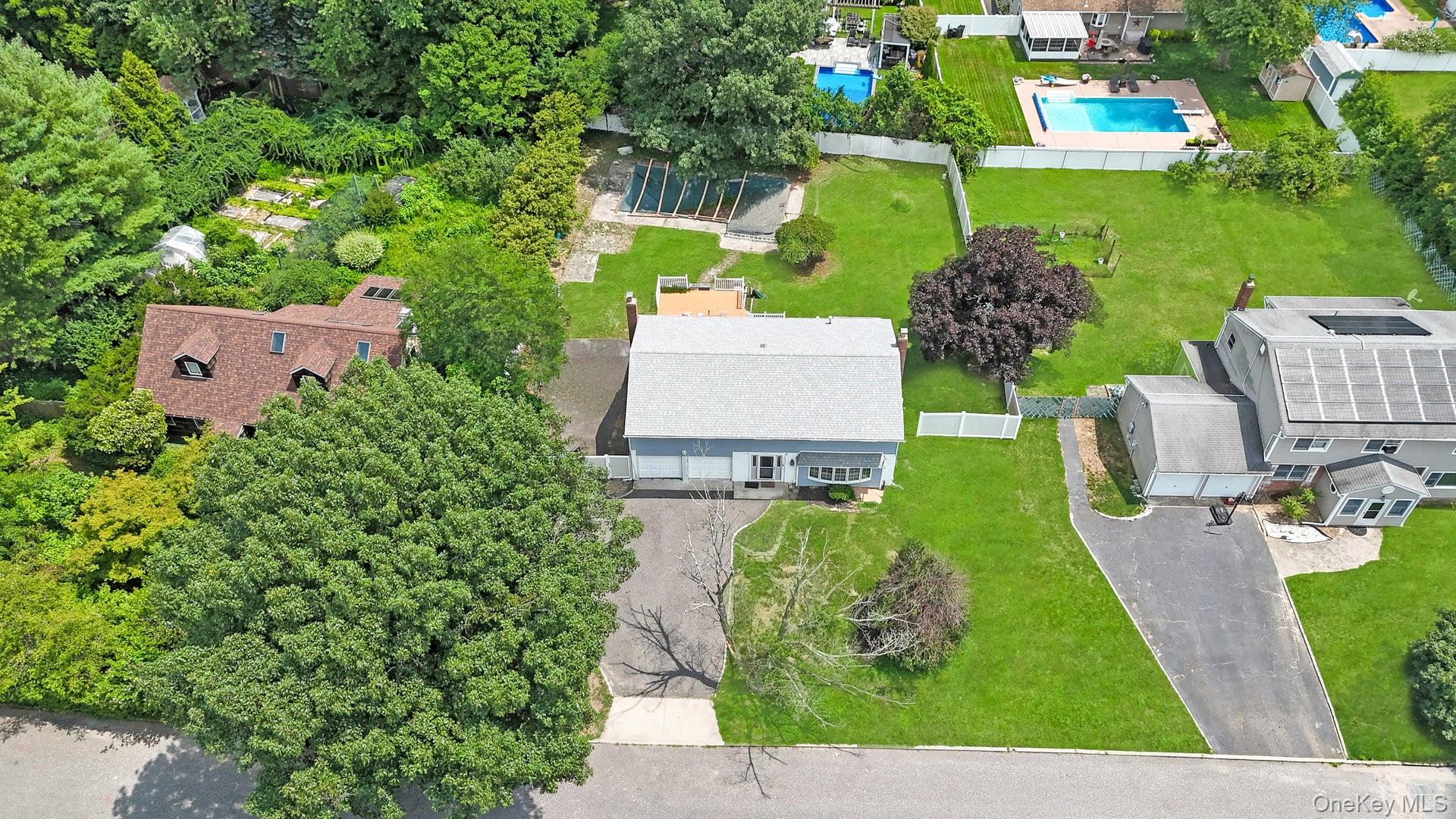 3rd image of 5 Fowler Ln, Brookhaven, NY 11766 | MLS# 1024713