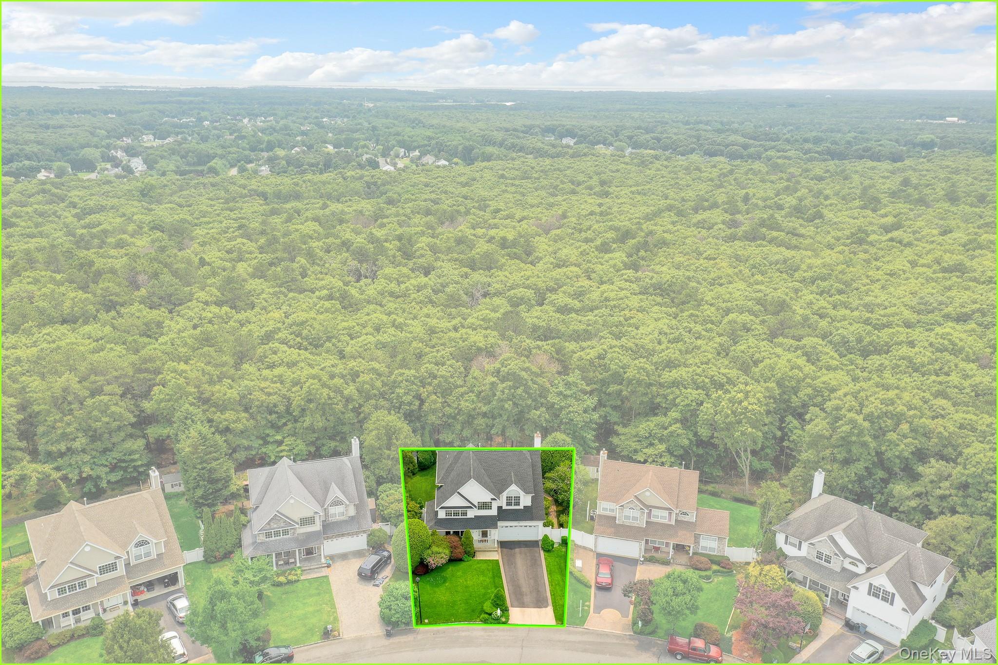 4th image of 11 Scenicview Crescent Crescent, Manorville, NY 11949 | MLS# 1024733