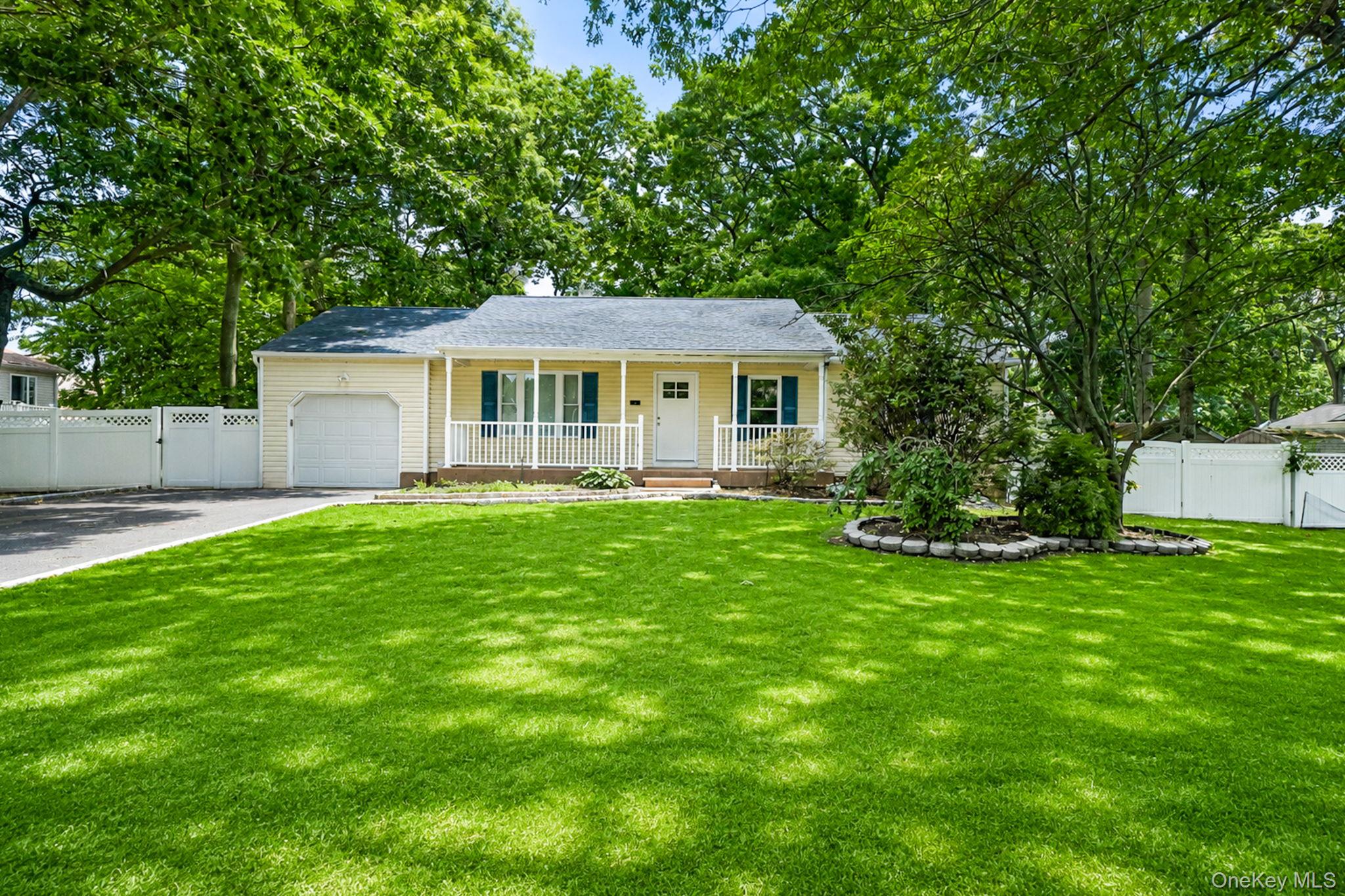2nd image of 25 Heston Rd, Brookhaven, NY 11967 | MLS# 1024739
