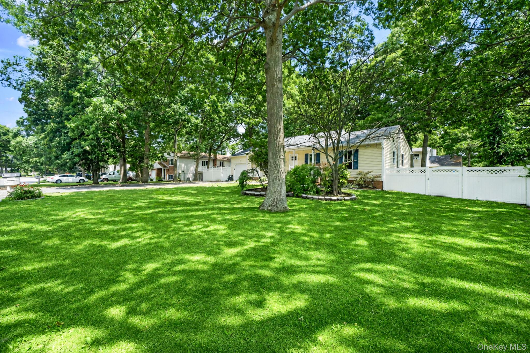 3rd image of 25 Heston Rd, Brookhaven, NY 11967 | MLS# 1024739