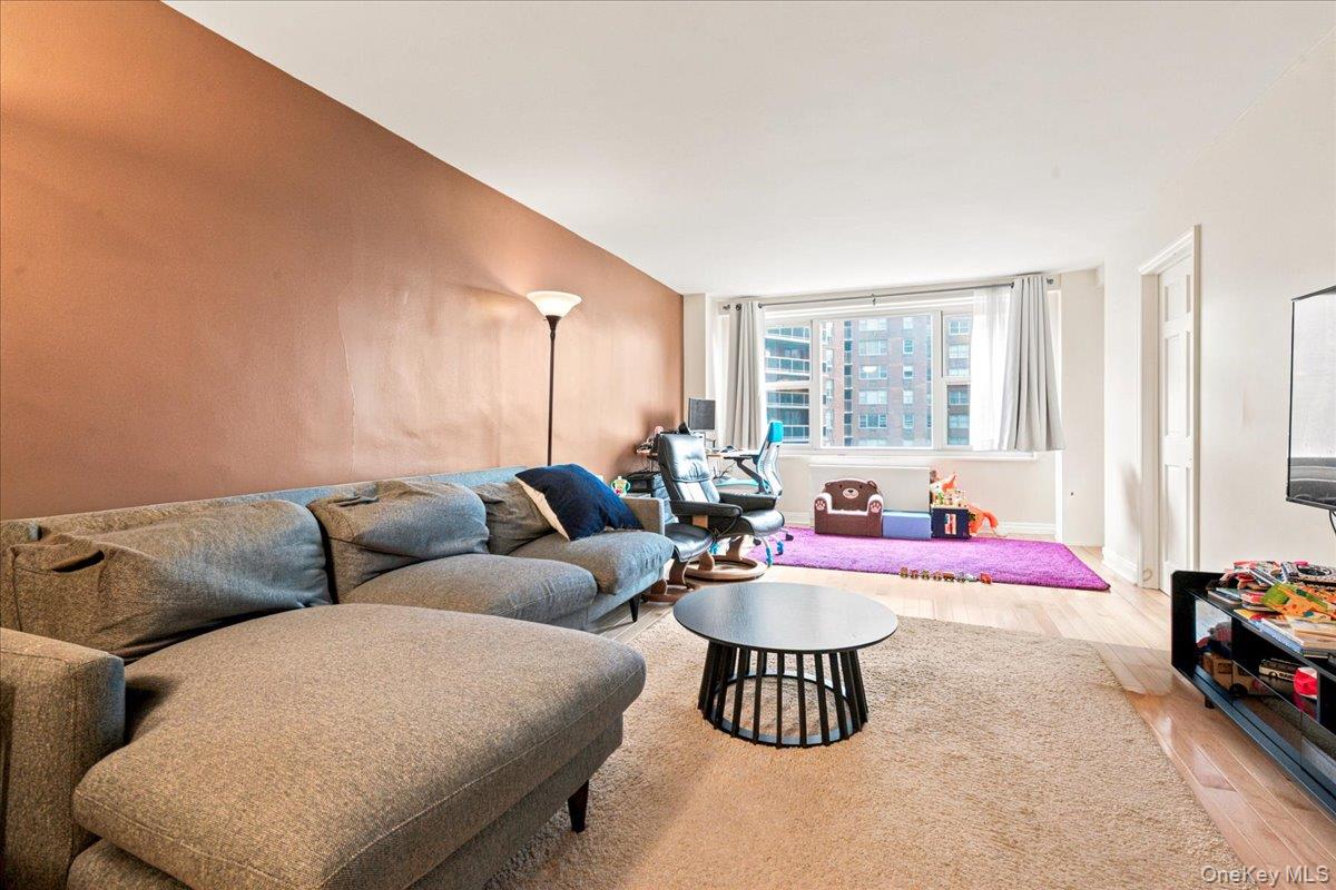 5th image of 70-25 Yellowstone Blvd #7X, Forest Hills, NY 11375 | MLS# 1024747
