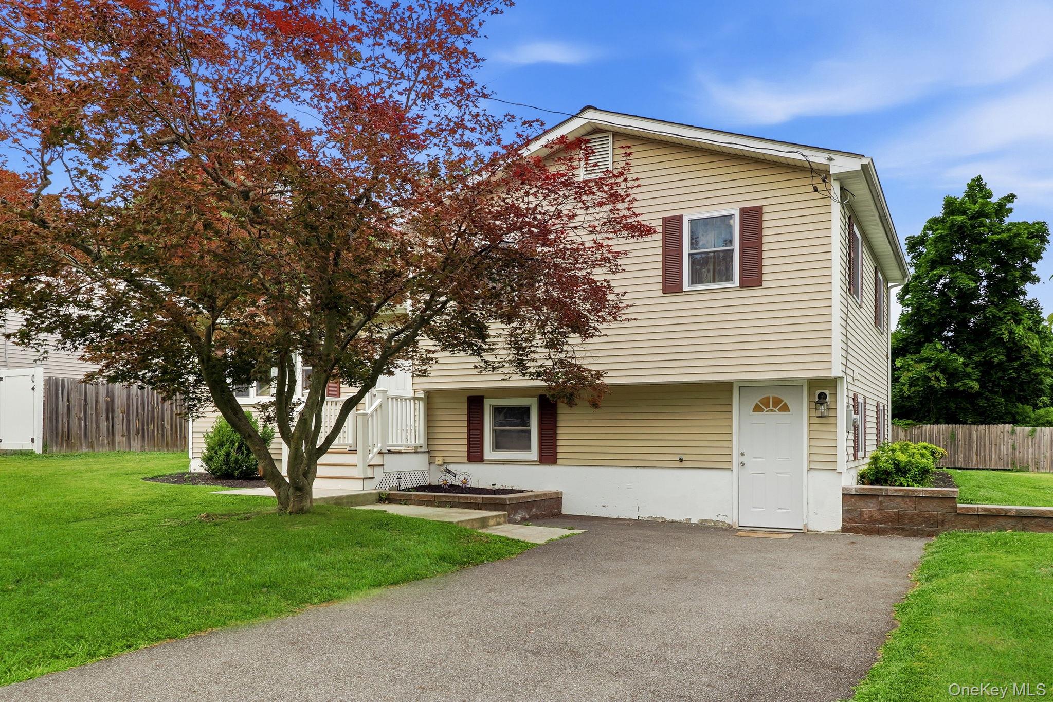 3rd image of 47 Riverview Dr, Fishkill, NY 12524 | MLS# 1024753