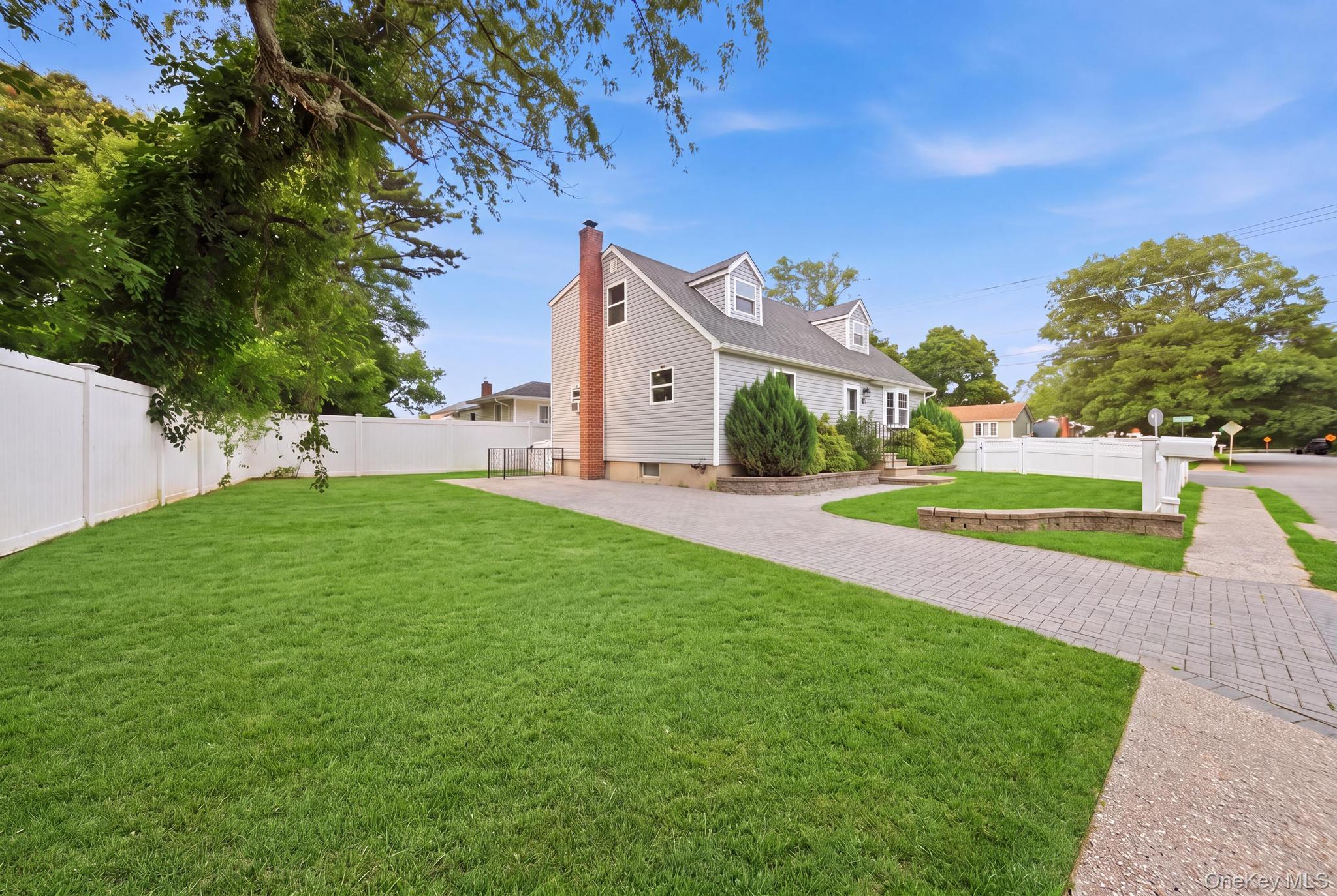 3rd image of 85 Schleigel Blvd, Oyster Bay, NY 11735 | MLS# 1024776