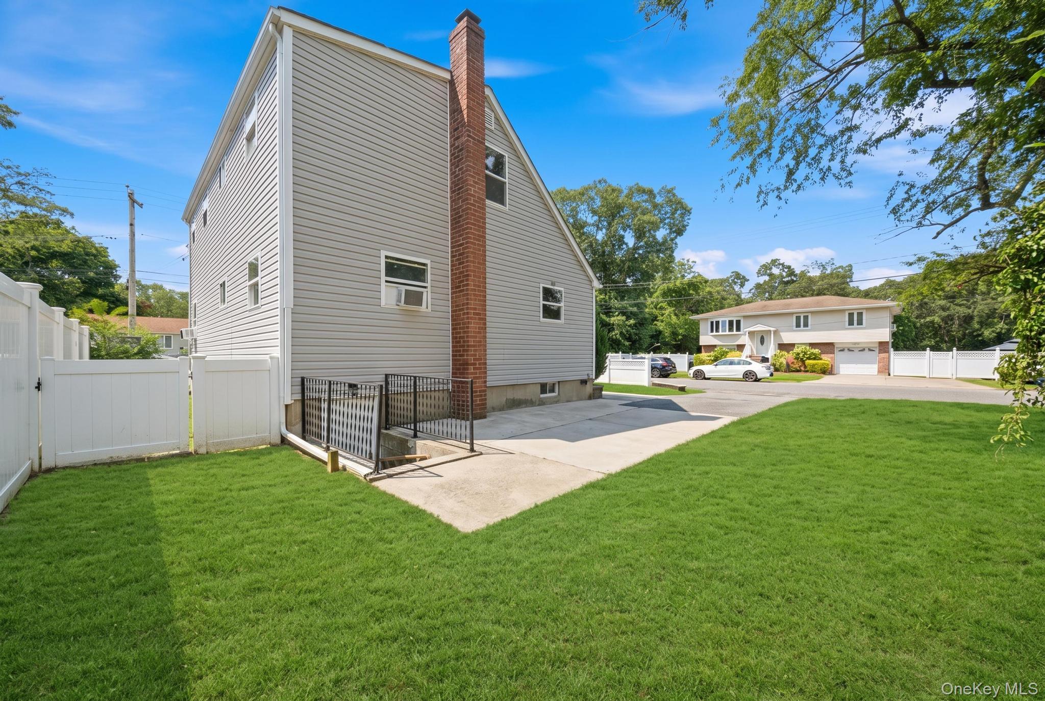 26th image of 85 Schleigel Blvd, Oyster Bay, NY 11735 | MLS# 1024776