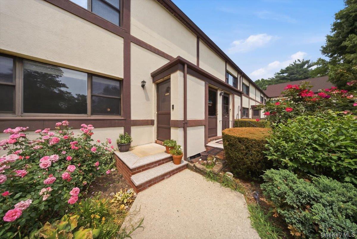 1st image of 107 15Th St, Hempstead, NY 11550