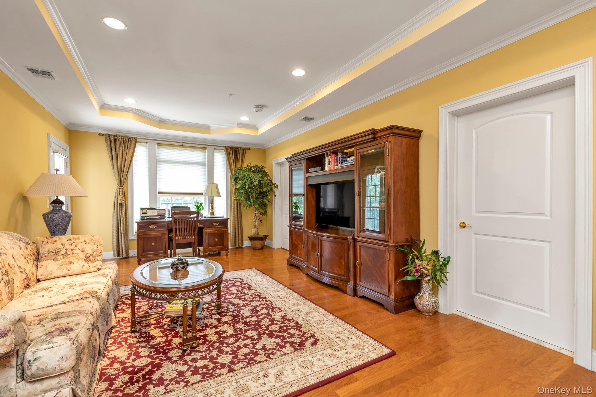 4th image of 348 Trotting Ln, Hempstead, NY 11590 | MLS# 1024788