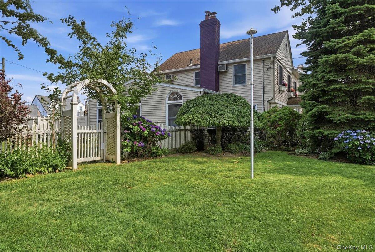 3rd image of 2785 Harvey Ave, Hempstead, NY 11572 | MLS# 1024857
