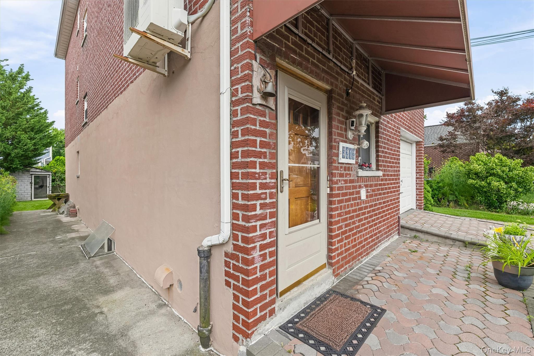 5th image of 3212 Giegerich Pl #3, Bronx, NY 10465 | MLS# 1024904
