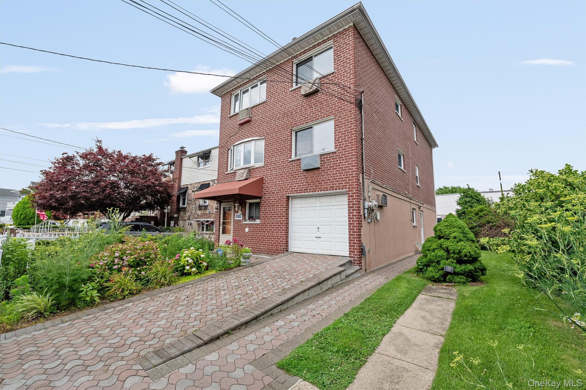 3rd image of 3212 Giegerich Pl #3, Bronx, NY 10465 | MLS# 1024904