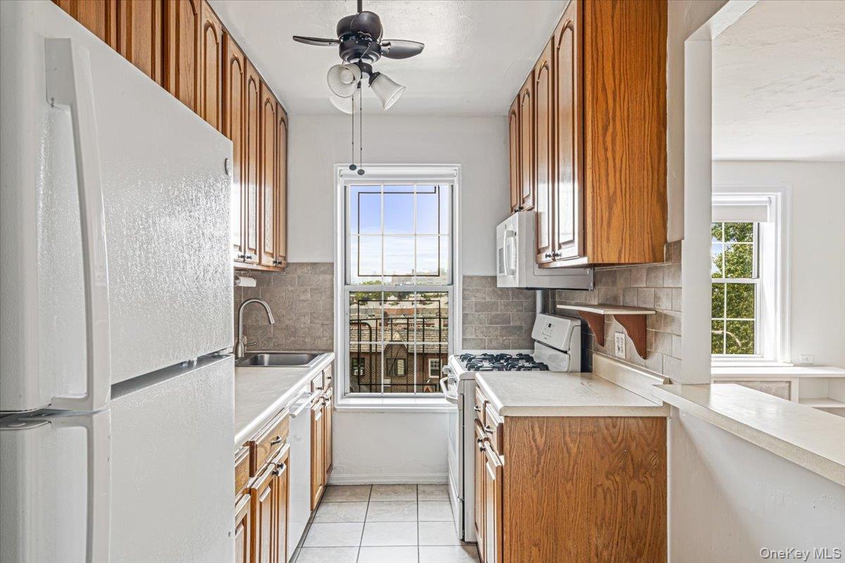 4th image of 30-15 Hobart St #4D, Woodside, NY 11377 | MLS# 1024910