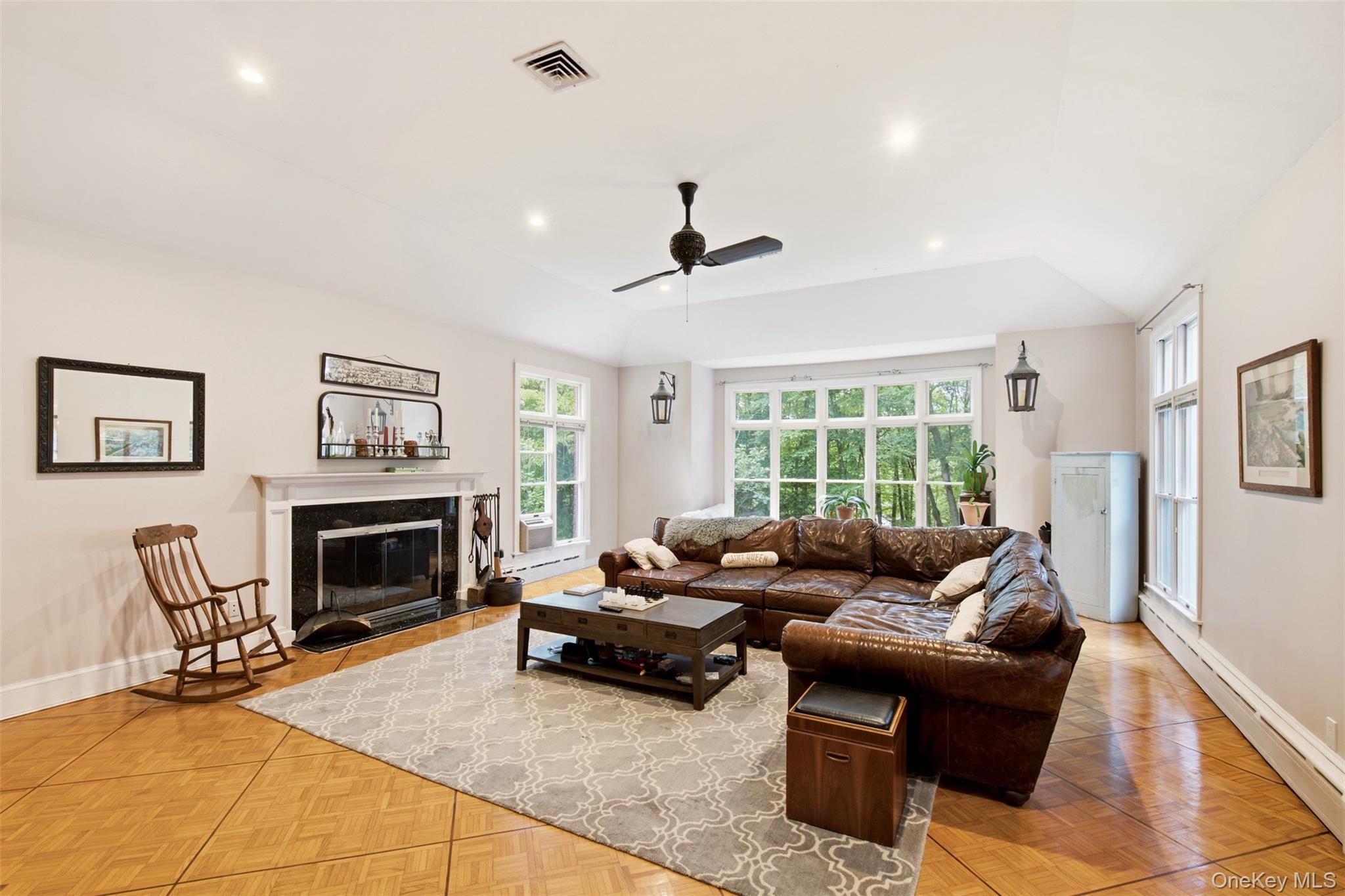 4th image of 25 Forrest Dr, Huntington, NY 11743 | MLS# 1024926