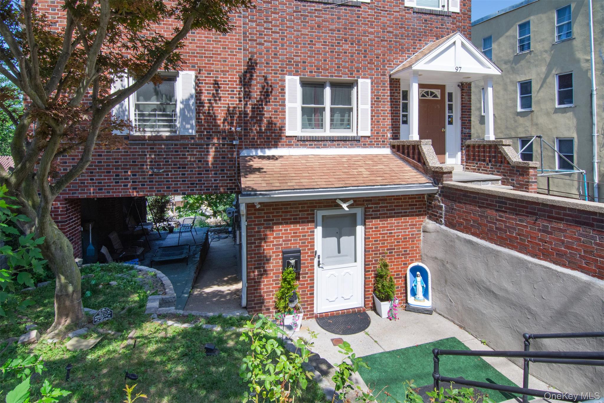 3rd image of 97 Van Cortlandt Pk Ave, Yonkers, NY 10701 | MLS# 1024944