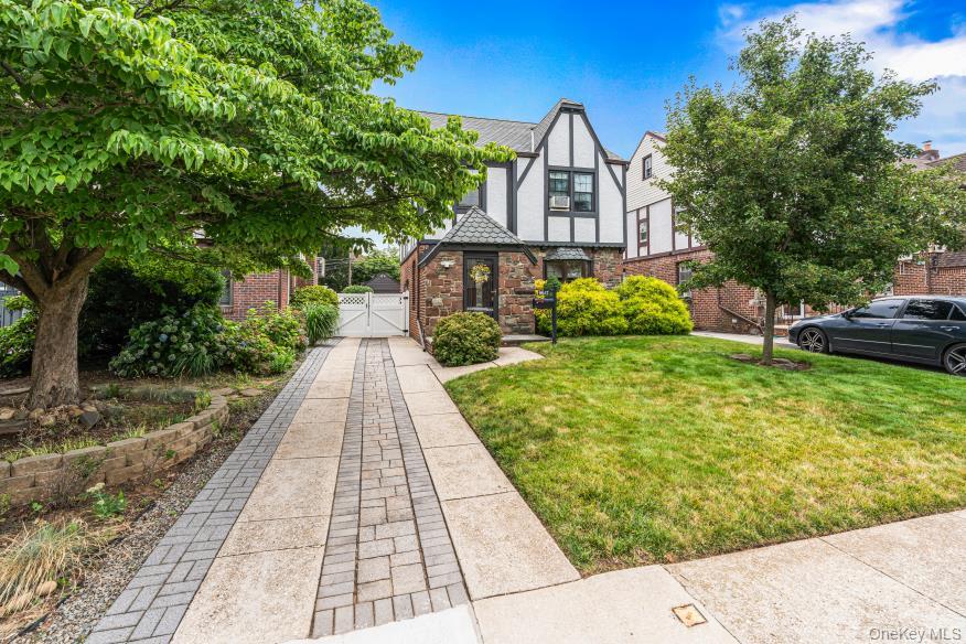 2nd image of 8617 253rd St, New York, NY 11426 | MLS# 1024945