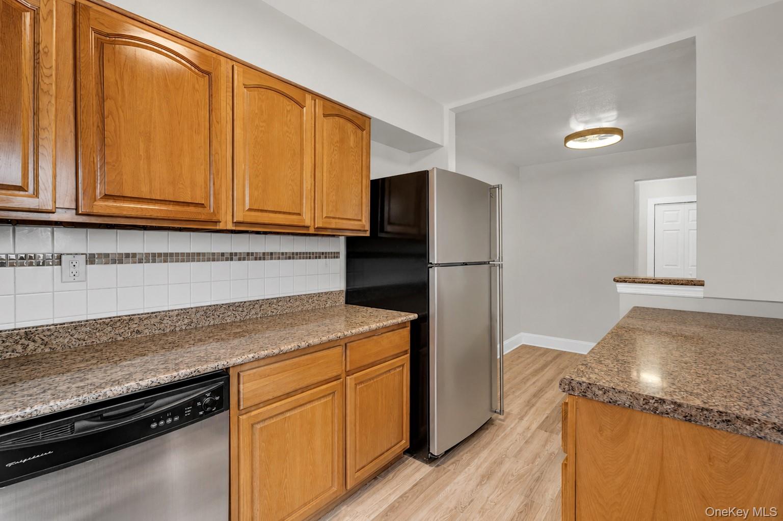 5th image of 180 Van Cortlandt Park S #5C, Bronx, NY 10463 | MLS# 1025039