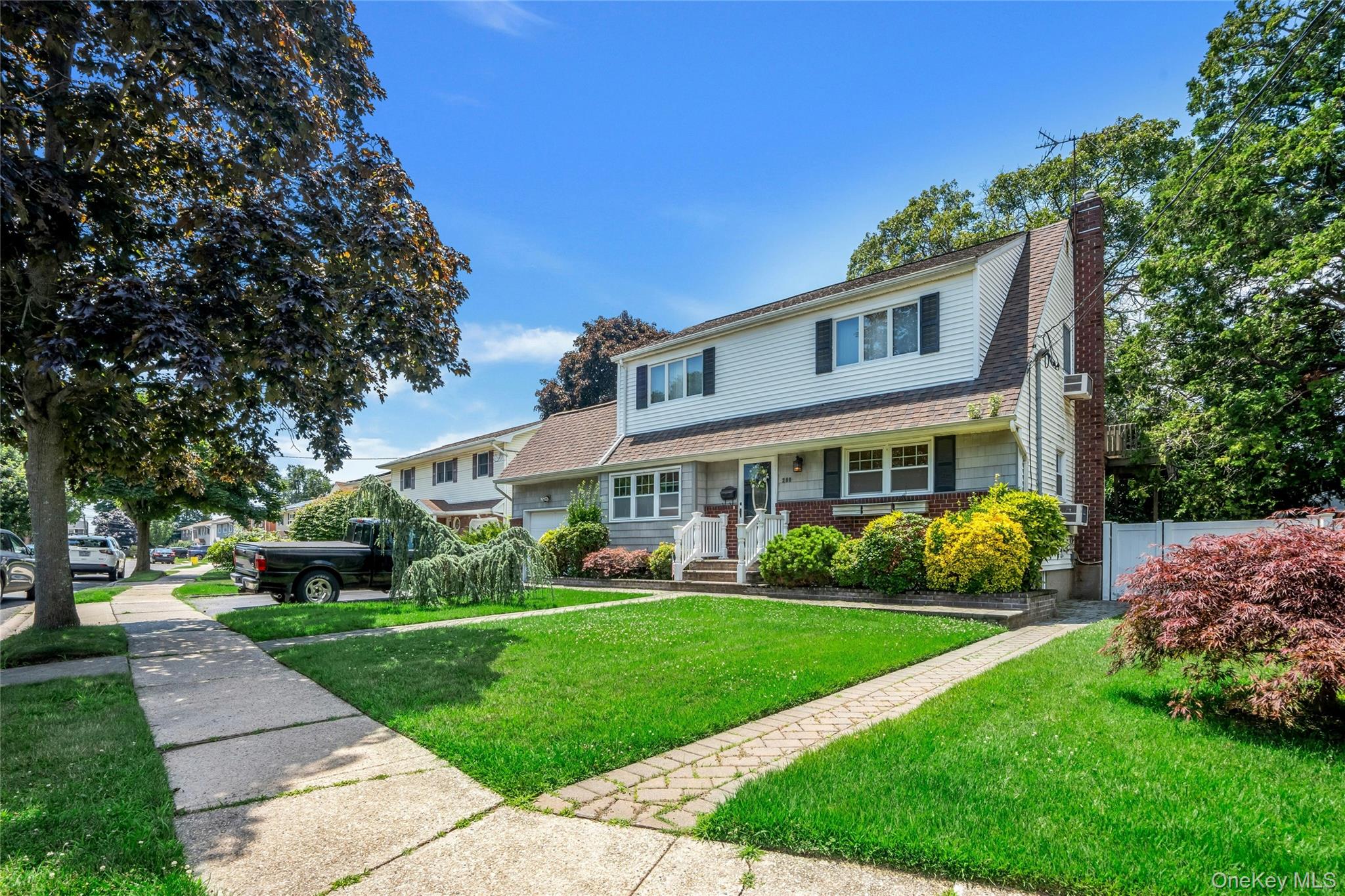 2nd image of 280 Van Cott Ave, Oyster Bay, NY 11735 | MLS# 1025048