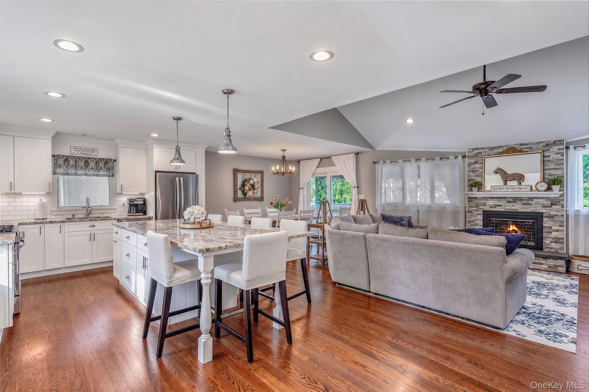 3rd image of 22 Caddy Pl, Brookhaven, NY 11778 | MLS# 1025051