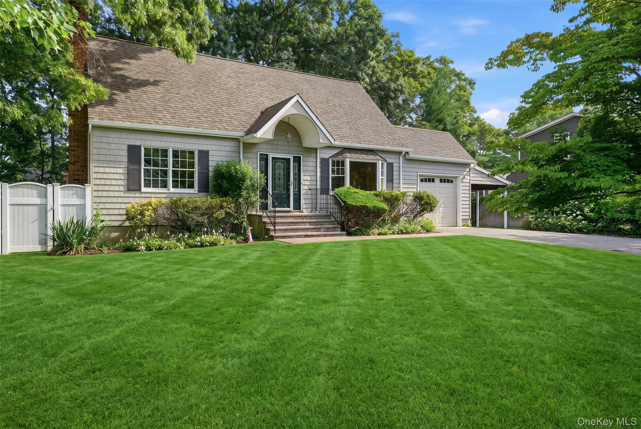 2nd image of 901 Liberty St, Bohemia, NY 11716 | MLS# 1025108