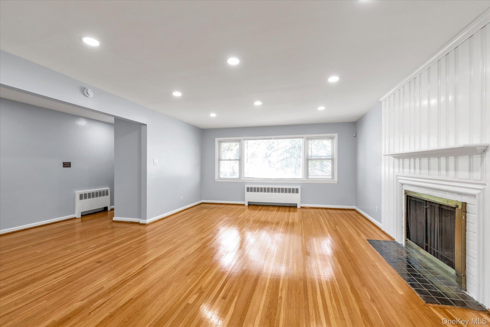 2nd image of 49 Middlecamp Rd, North Hempstead, NY 11590 | MLS# 1025129