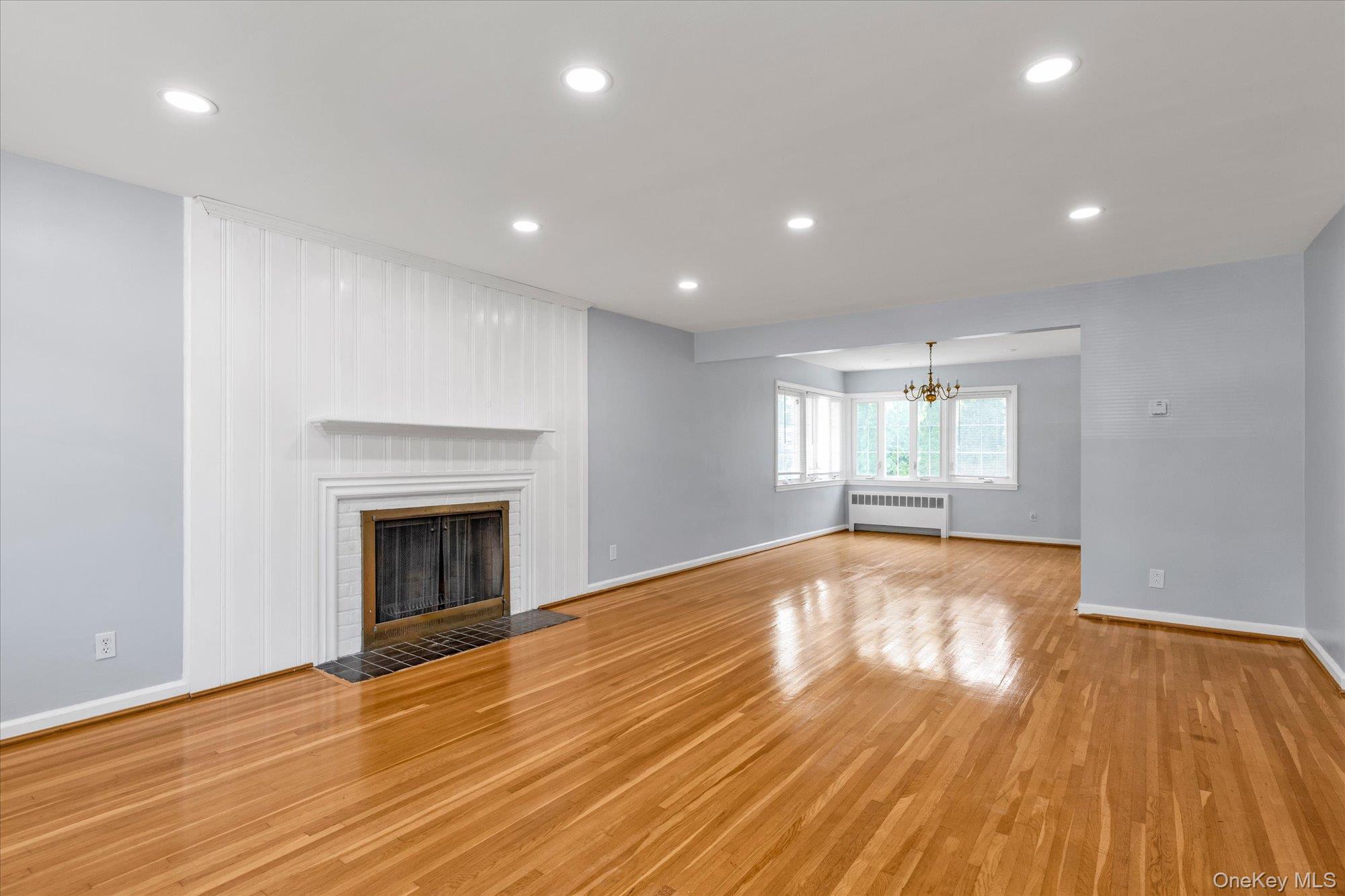 3rd image of 49 Middlecamp Rd, North Hempstead, NY 11590 | MLS# 1025129