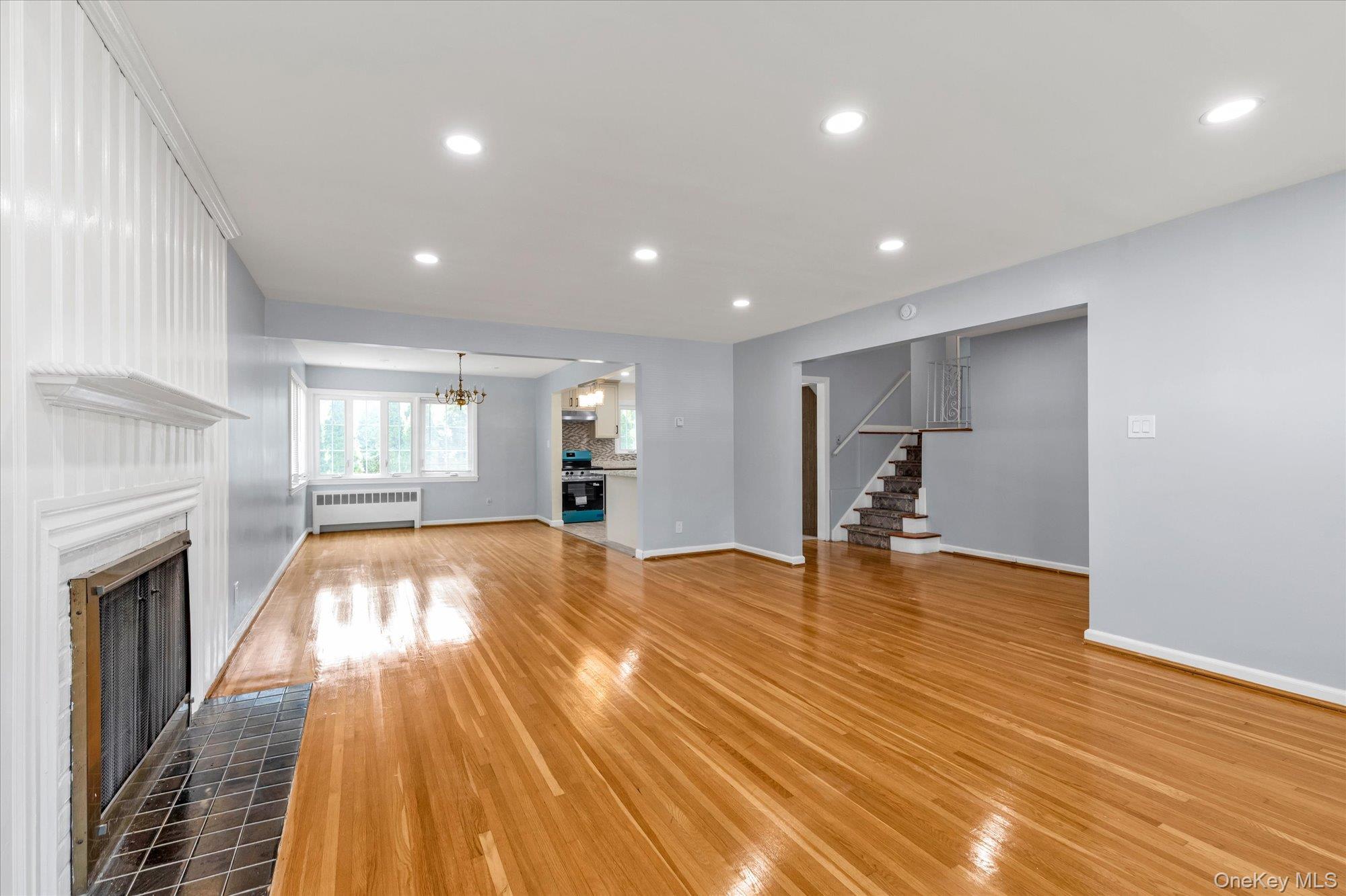 4th image of 49 Middlecamp Rd, North Hempstead, NY 11590 | MLS# 1025129