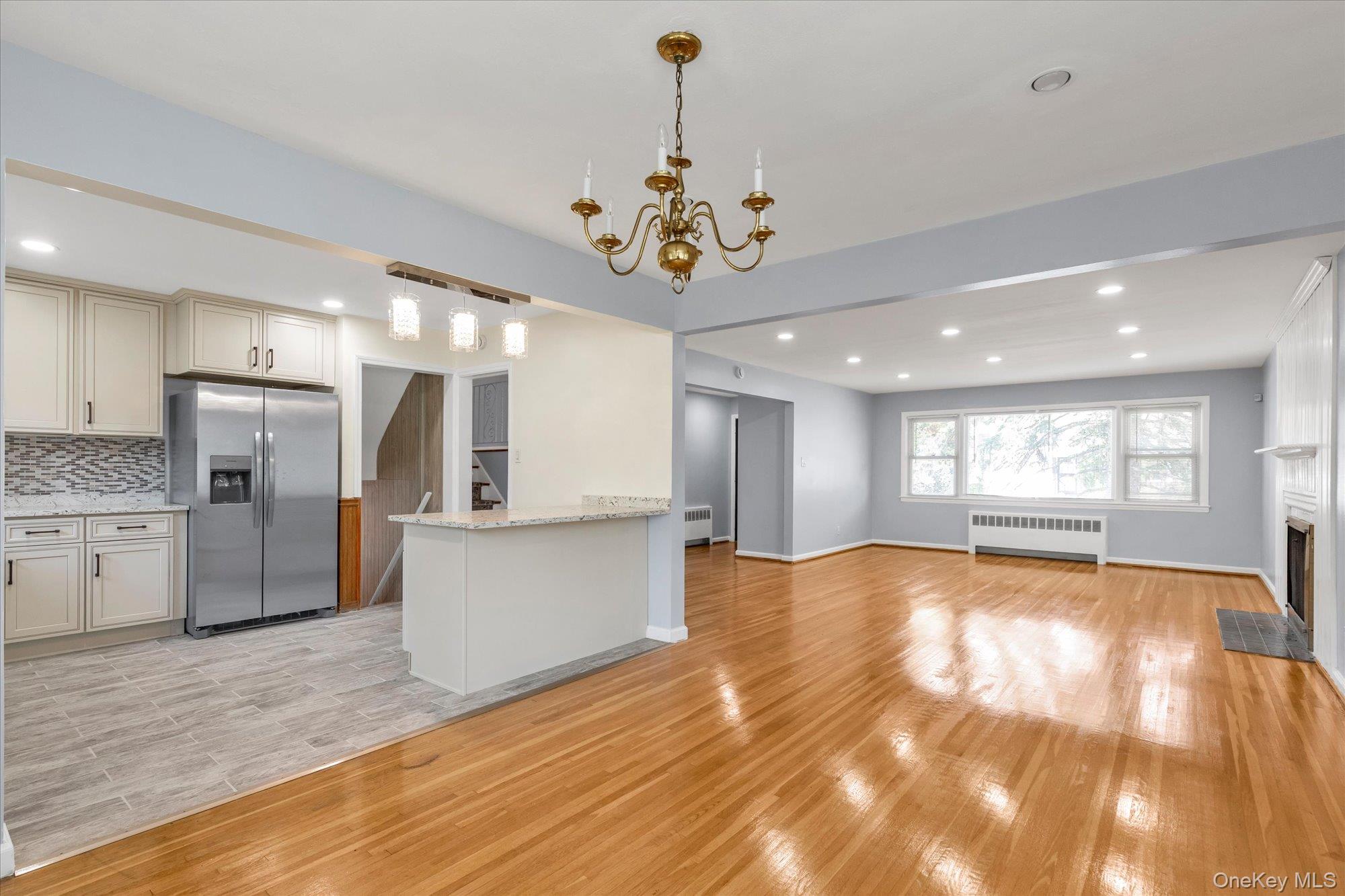 5th image of 49 Middlecamp Rd, North Hempstead, NY 11590 | MLS# 1025129
