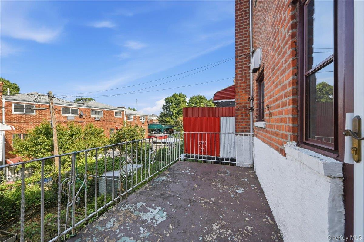 28th image of 3310 Gunther Ave, New York, NY 10469 | MLS# 1025142
