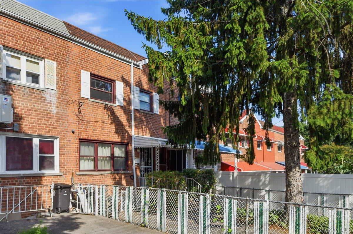 2nd image of 3310 Gunther Ave, New York, NY 10469 | MLS# 1025142