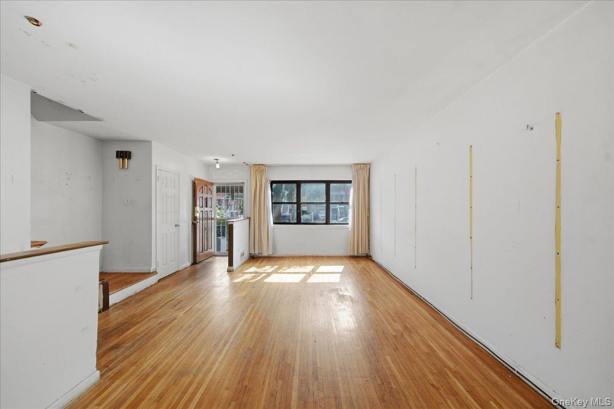 5th image of 3310 Gunther Ave, New York, NY 10469 | MLS# 1025142