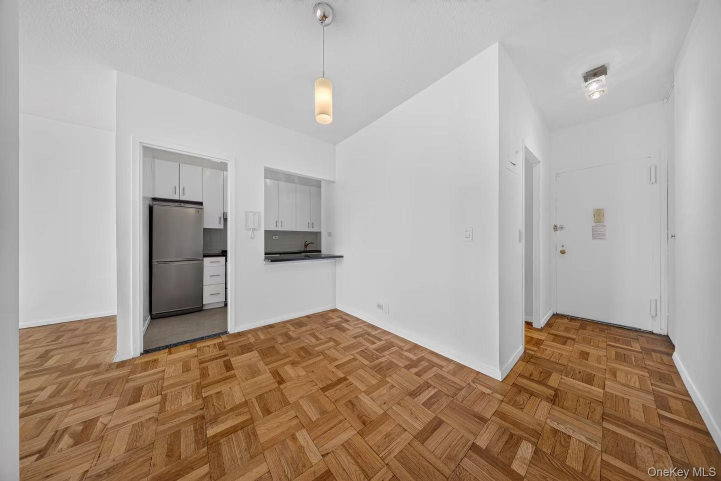4th image of 60 E 8Th St, New York City, NY 10003