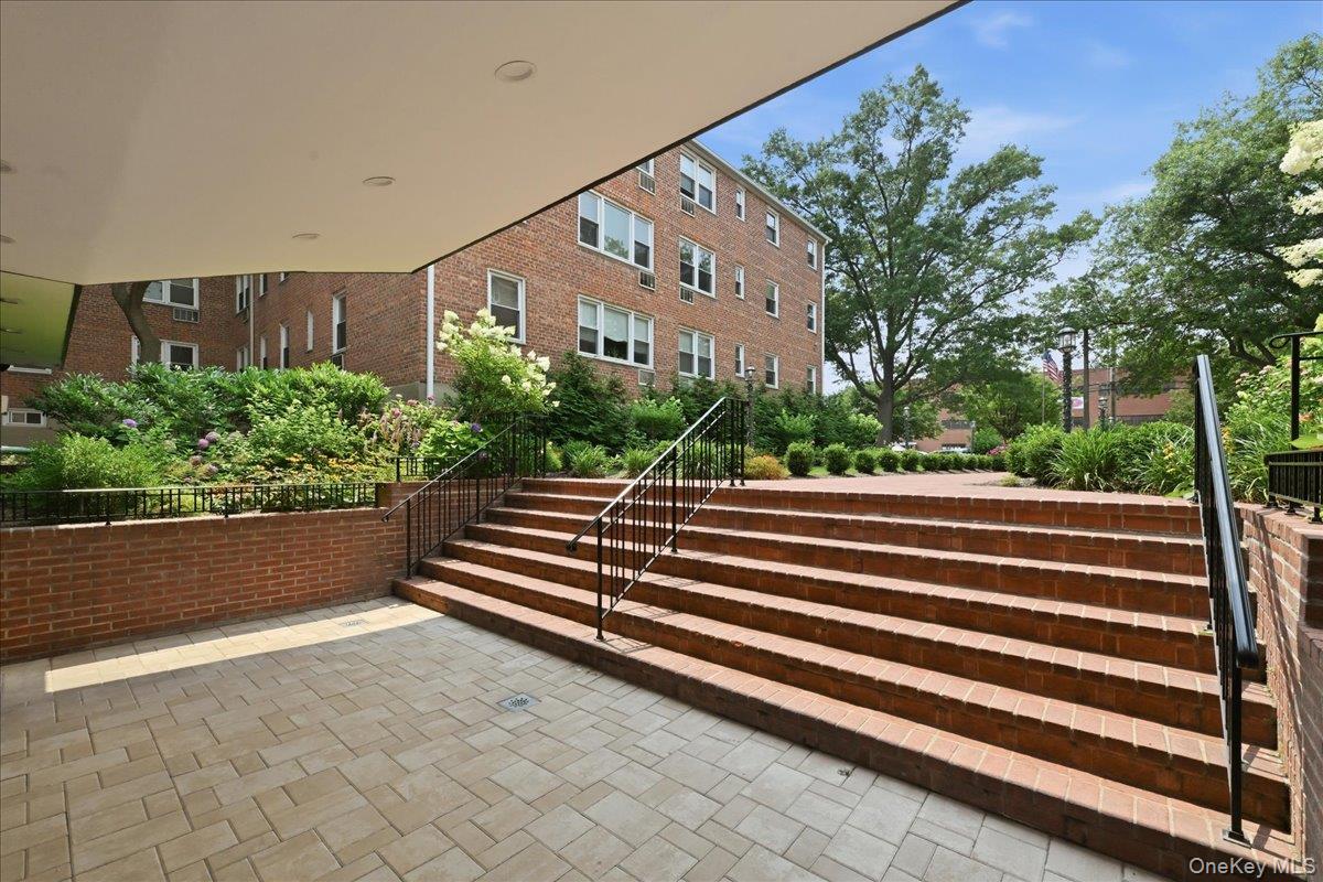 5th image of 280 Atlantic Ave #132, East Rockaway, NY 11518 | MLS# 1025177
