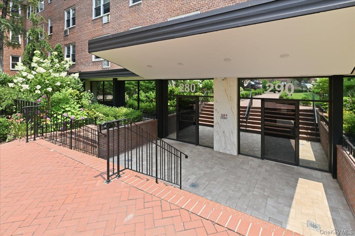 4th image of 280 Atlantic Ave #132, East Rockaway, NY 11518 | MLS# 1025177