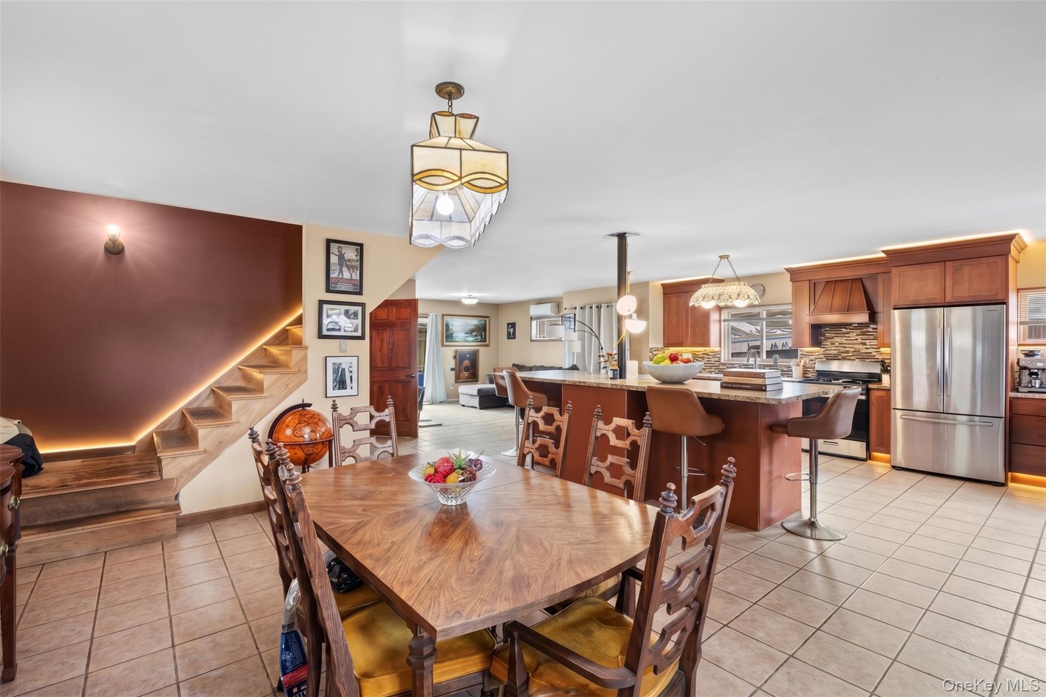2nd image of 547 Sunnybrook Dr, Hempstead, NY 11572 | MLS# 1025229