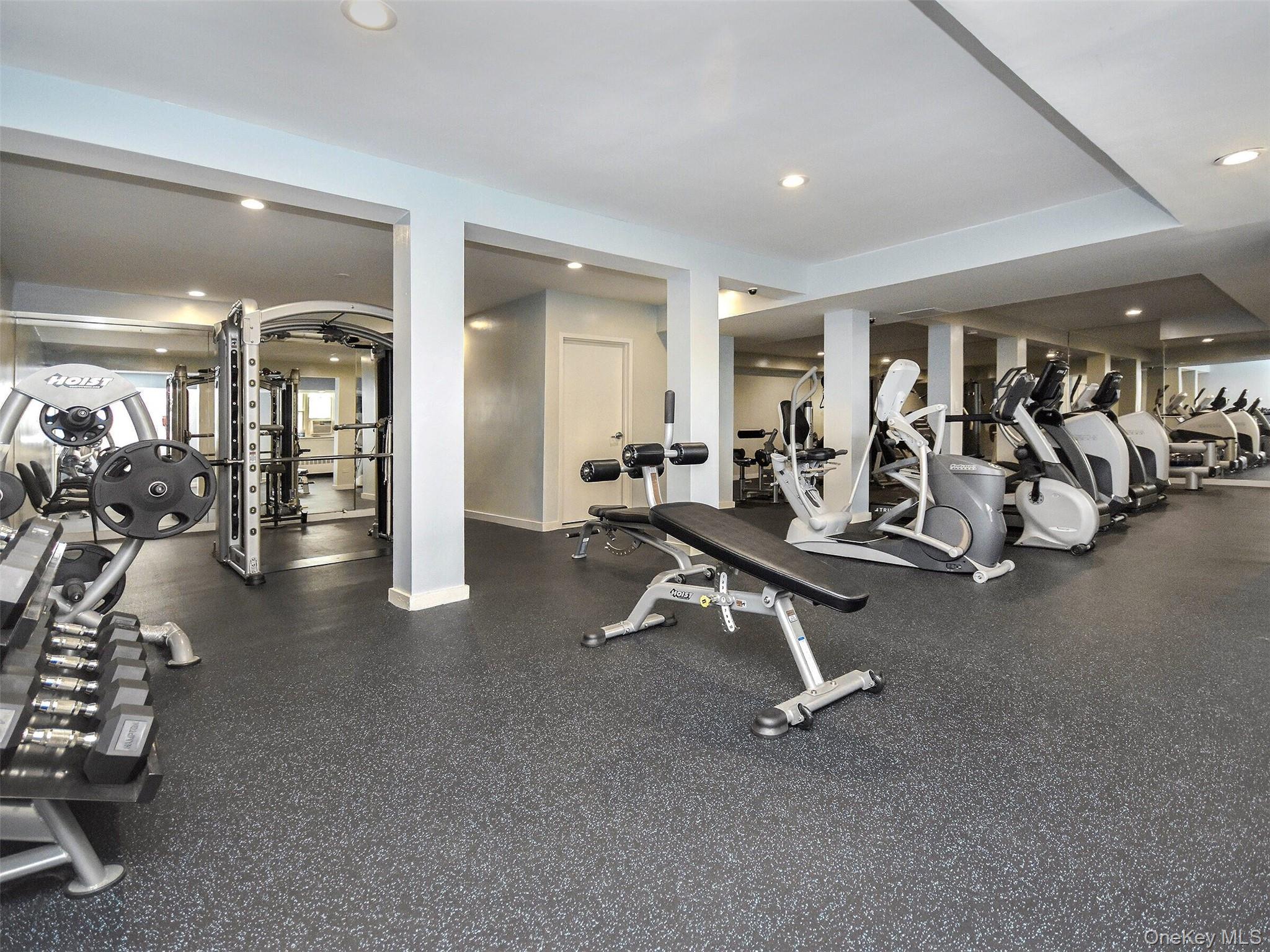 2nd image of 84u Gln Keith Rd, Glen Cove, NY 11542