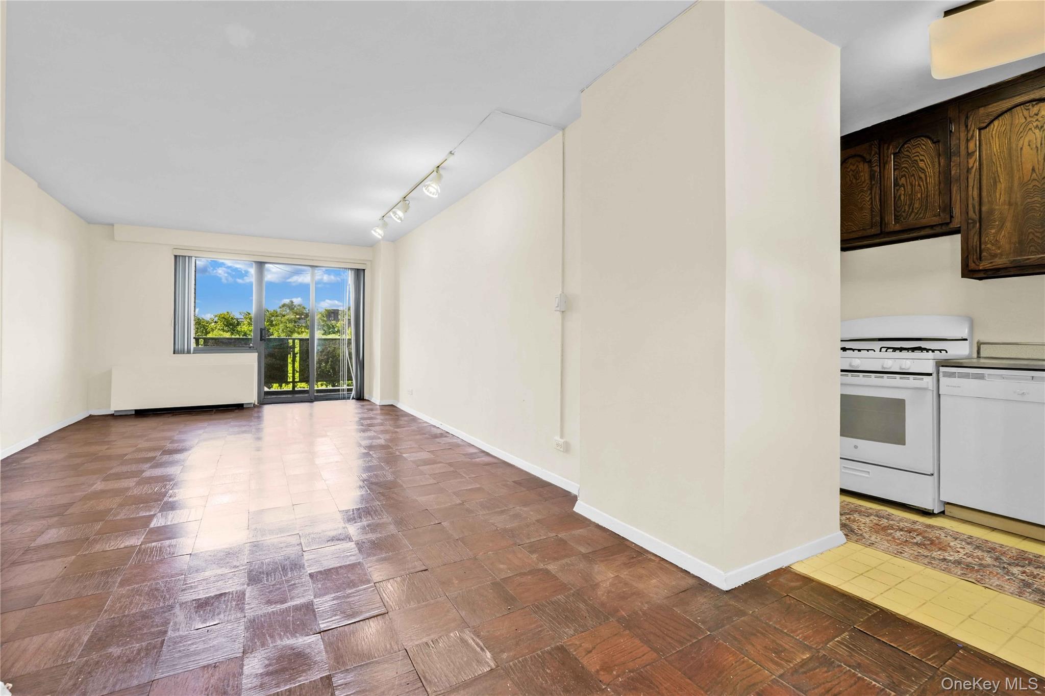 5th image of 175-20 Wexford Ter, New York, NY 11432