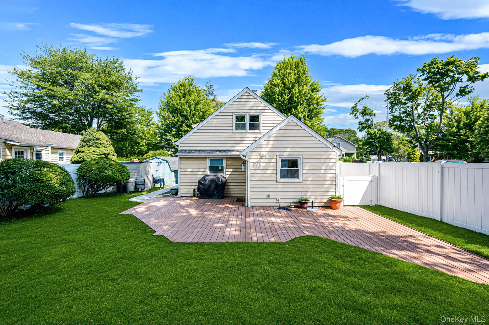 5th image of 6 Gerek Ave, West Islip, NY 11795 | MLS# 1025321