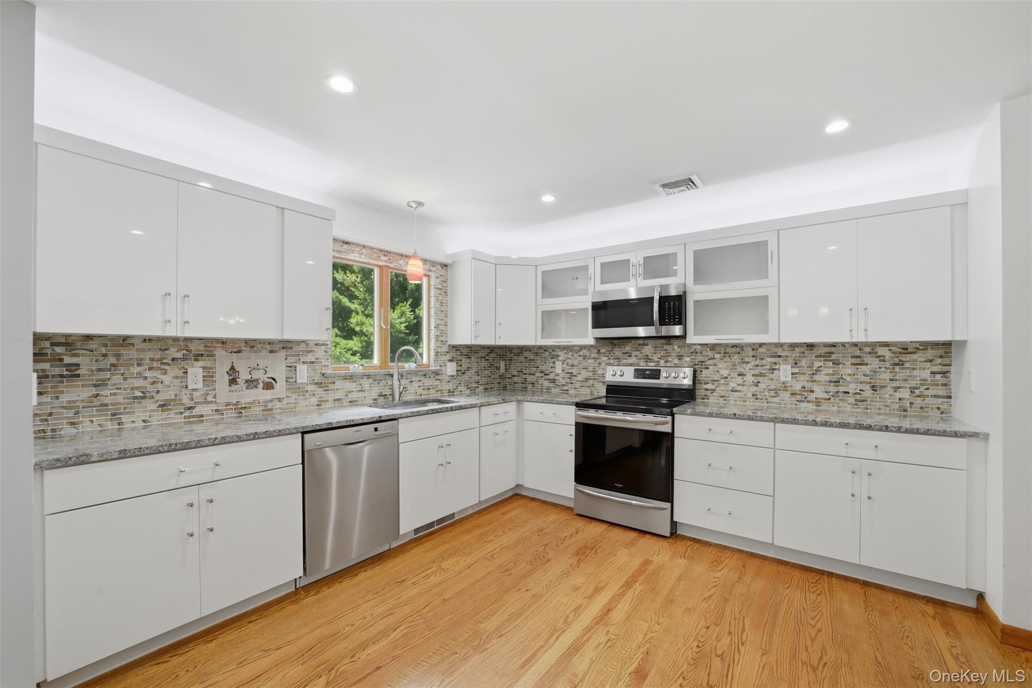 4th image of 27 Casse Ct, Carmel, NY 10541 | MLS# 1025322
