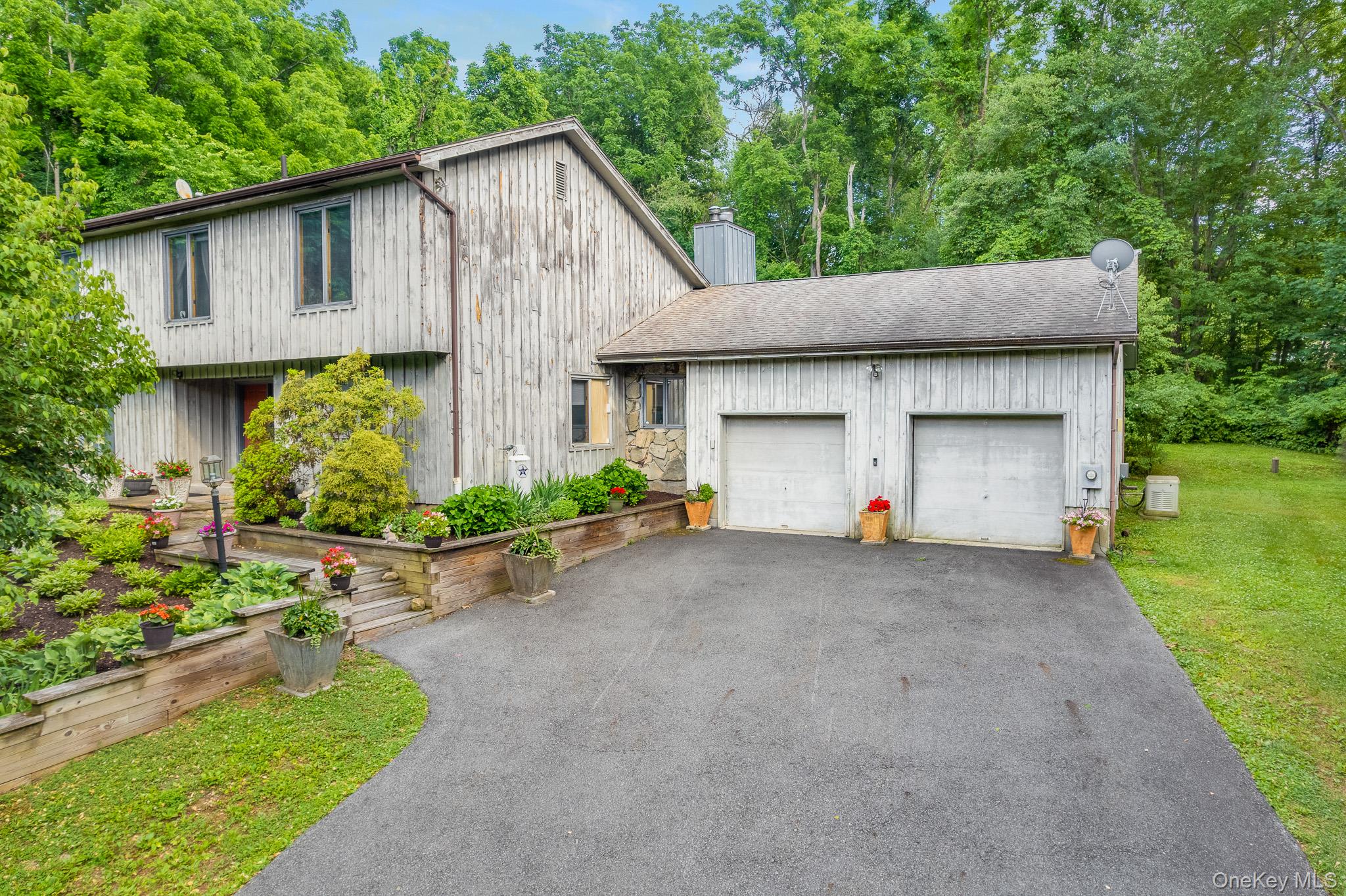 2nd image of 12 Denim Dr, East Fishkill, NY 12590 | MLS# 1025328