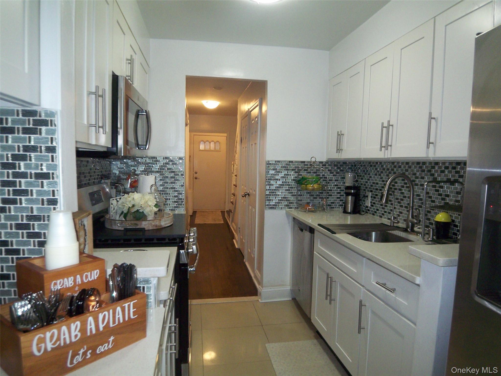 4th image of 4382 Byron Ave, Bronx, NY 10466 | MLS# 1025392