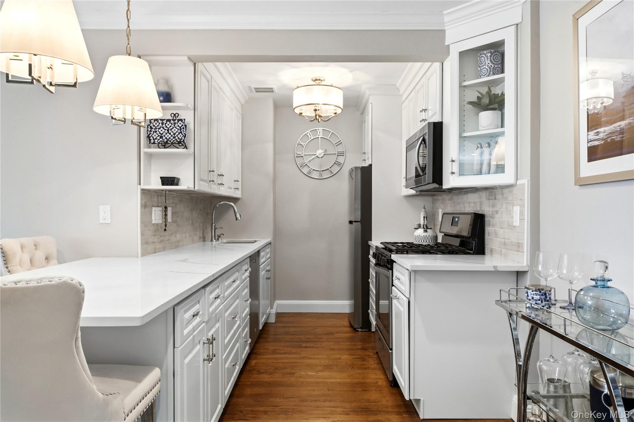 5th image of 750 Shore Rd, Hempstead, NY 11550