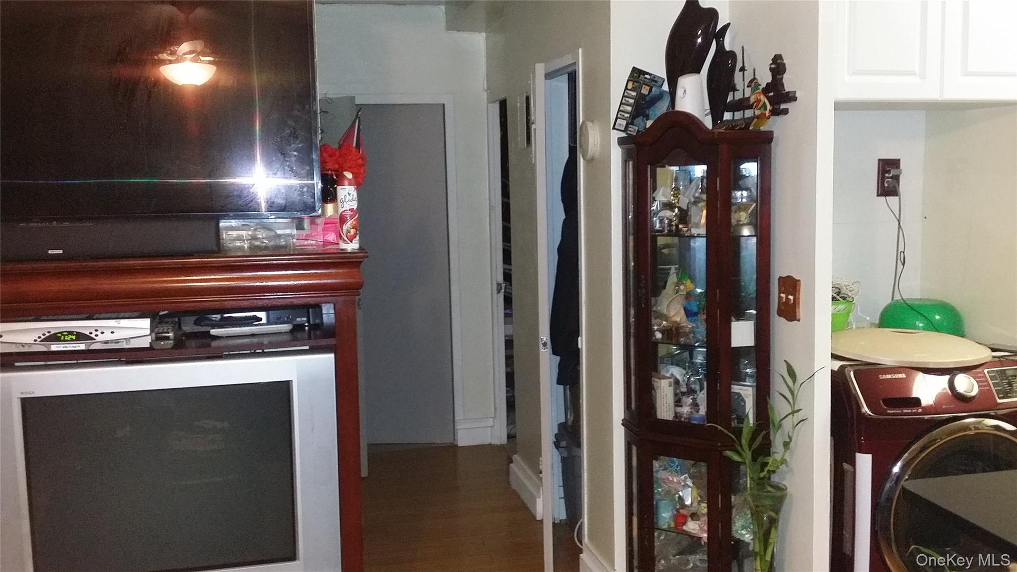 3rd image of 1063 New Jersey Ave #Apt. 2AB, New York, NY 11207 | MLS# 1025440