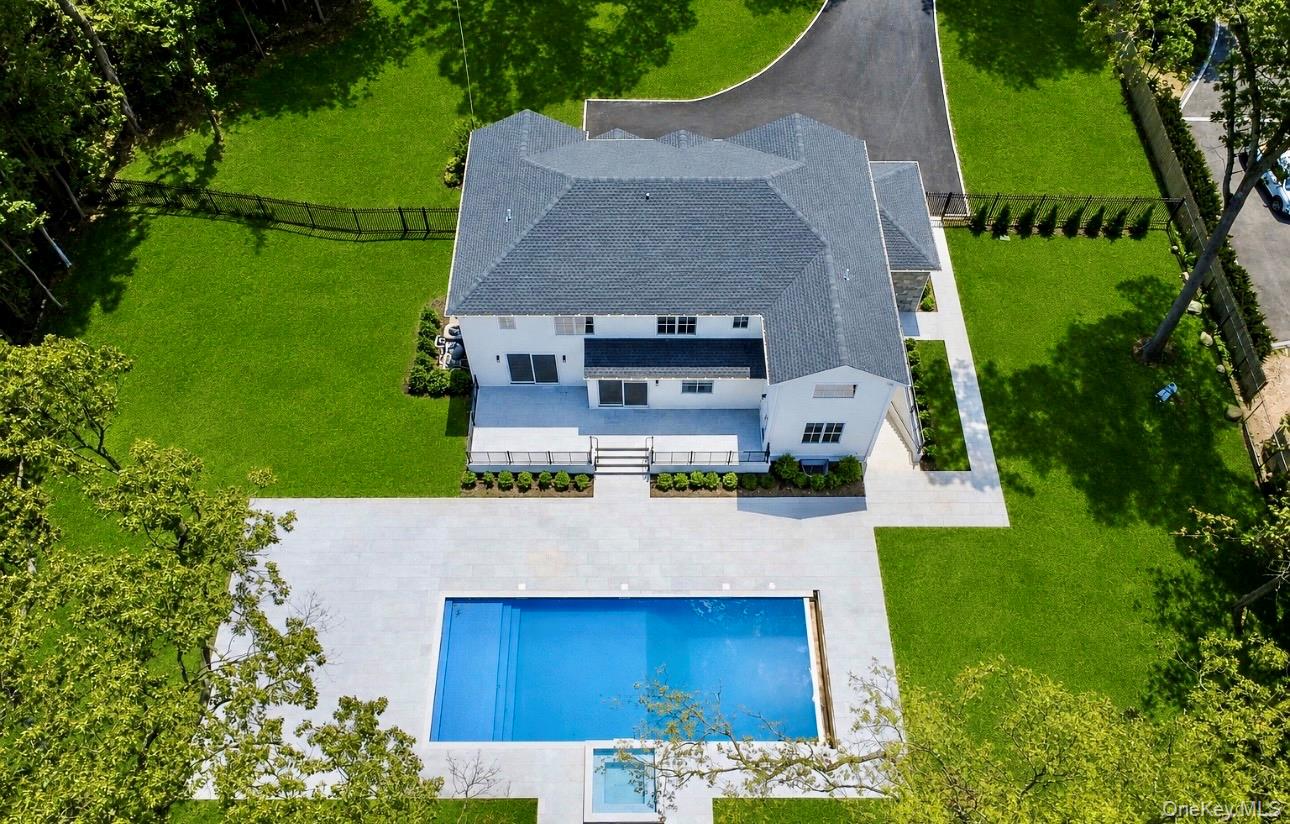 2nd image of 32 Pine Rd, Oyster Bay, NY 11791 | MLS# 1025444