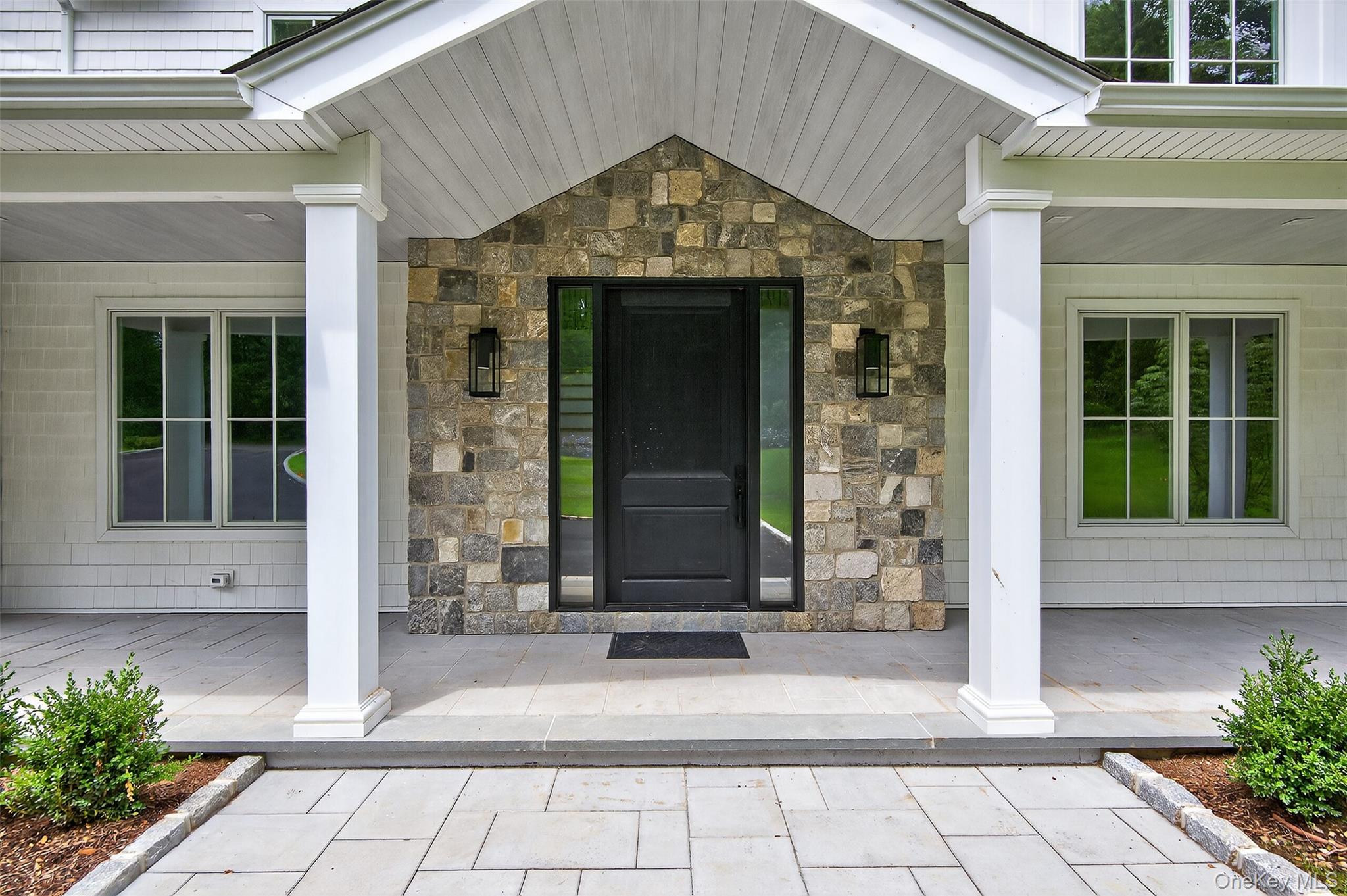 3rd image of 32 Pine Rd, Oyster Bay, NY 11791 | MLS# 1025444