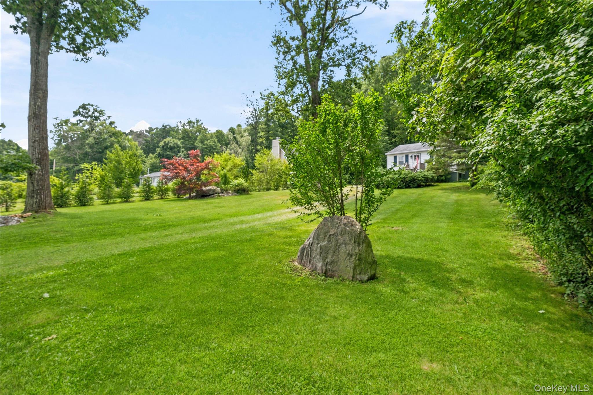 2nd image of 19 Oak Ridge Dr, Putnam Valley, NY 10579 | MLS# 1025462