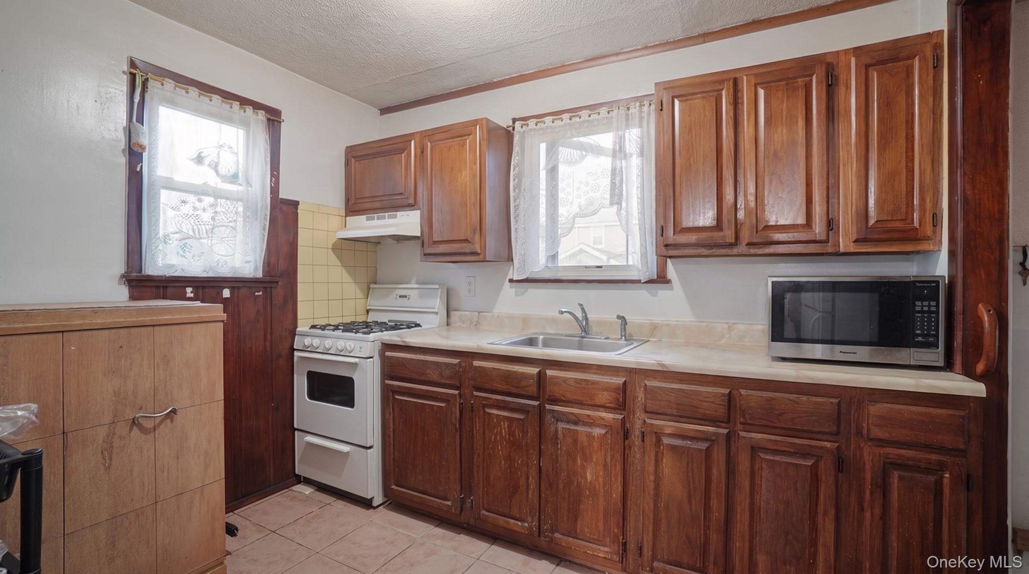 2nd image of 90 27 218 Pl, Queens Village, NY 11428 | MLS# 1025471