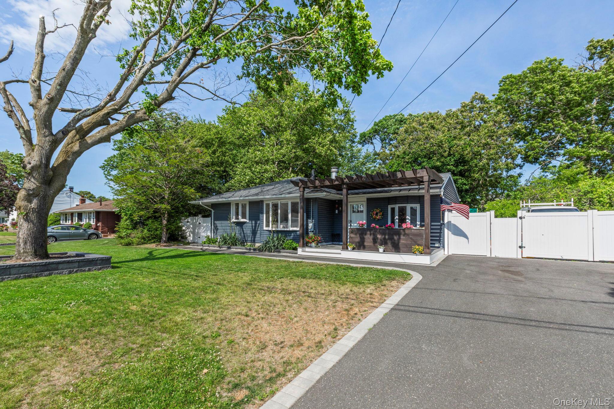 2nd image of 21 Choate Ave, Brookhaven, NY 11784 | MLS# 1025495