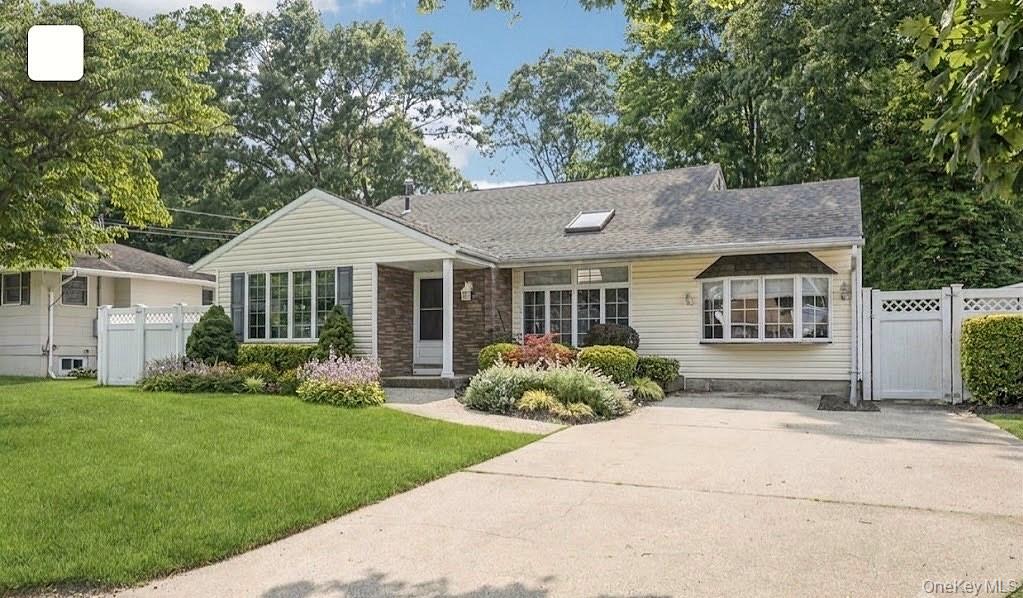 4th image of 12 Larry Rd, Brookhaven, NY 11784 | MLS# 1025544