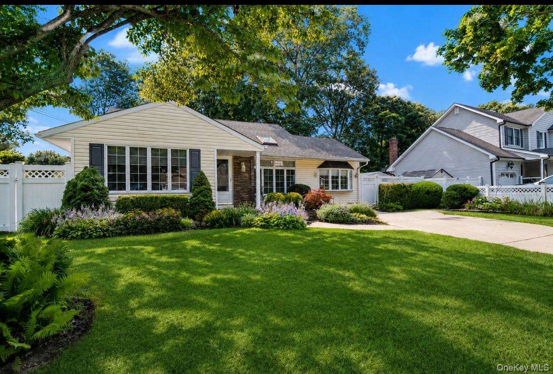 3rd image of 12 Larry Rd, Brookhaven, NY 11784 | MLS# 1025544