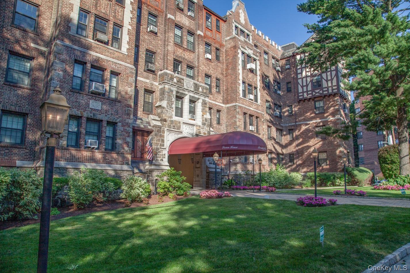 Homes for sale in White Plains, NY | 23 Old Mamaroneck Rd #3E, White Plains, NY 10605 | MLS# 1025584