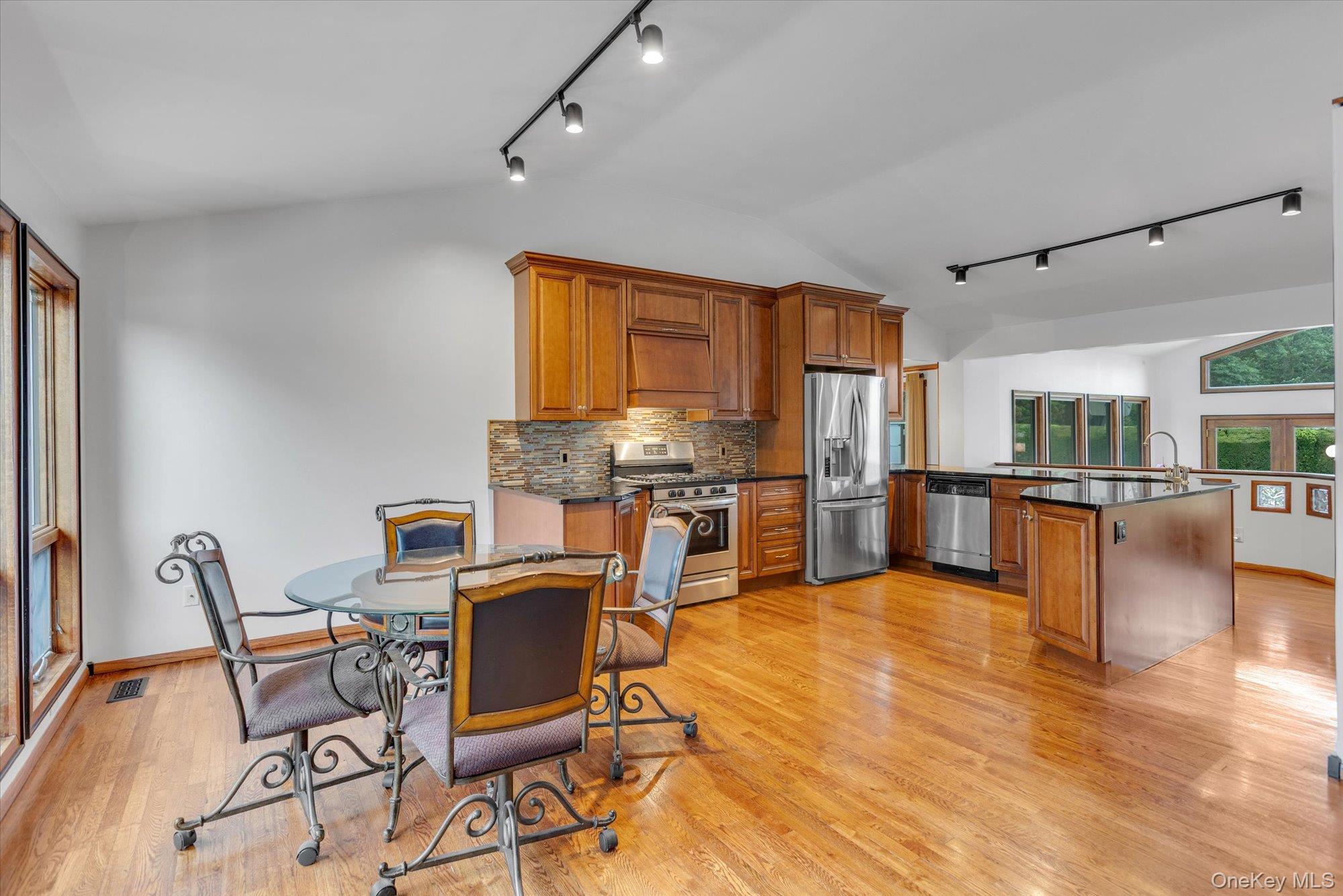 5th image of 517 Ocean Ave, Islip, NY 11769 | MLS# 1025588